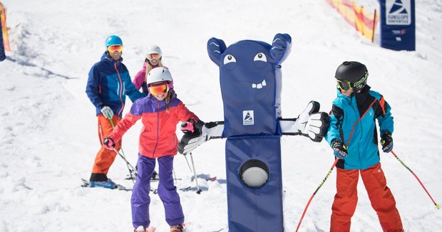 Kinder im Skikurs