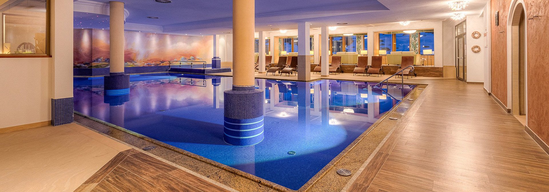 Indoor Schwimmbad