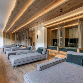 Die Doppel-Liegen Ruheraum im Wellnesshotel Alpenhof in Hintertux