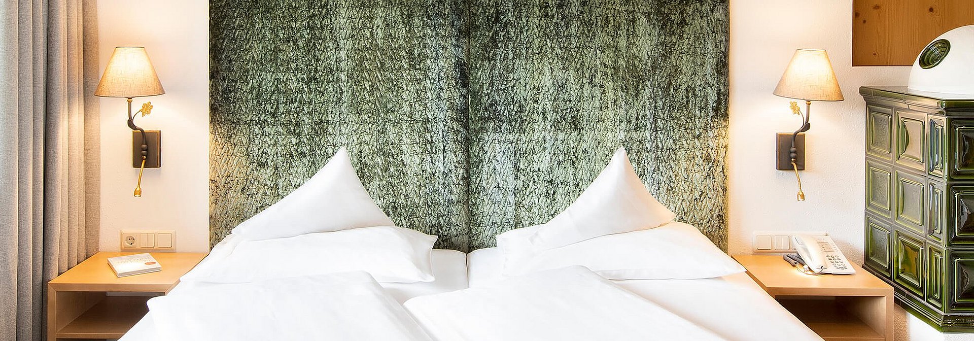 Bett Juniorsuite Enzian
