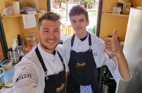 Maximilian Stock und sein Mitarbeiter Noah Erler