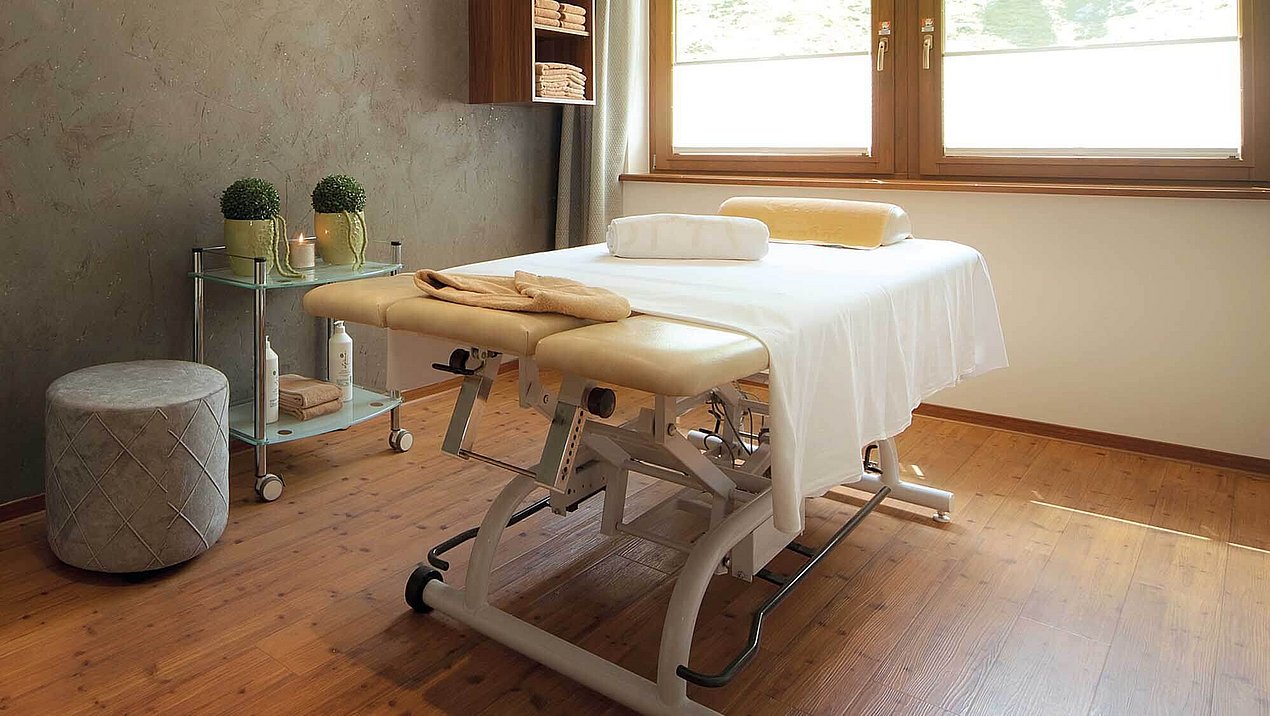 Massageliege im Alpenhof
