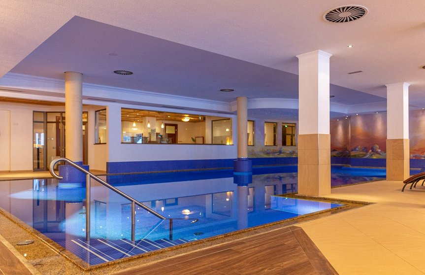 Genießen Sie den Pool im Vitalis Spa