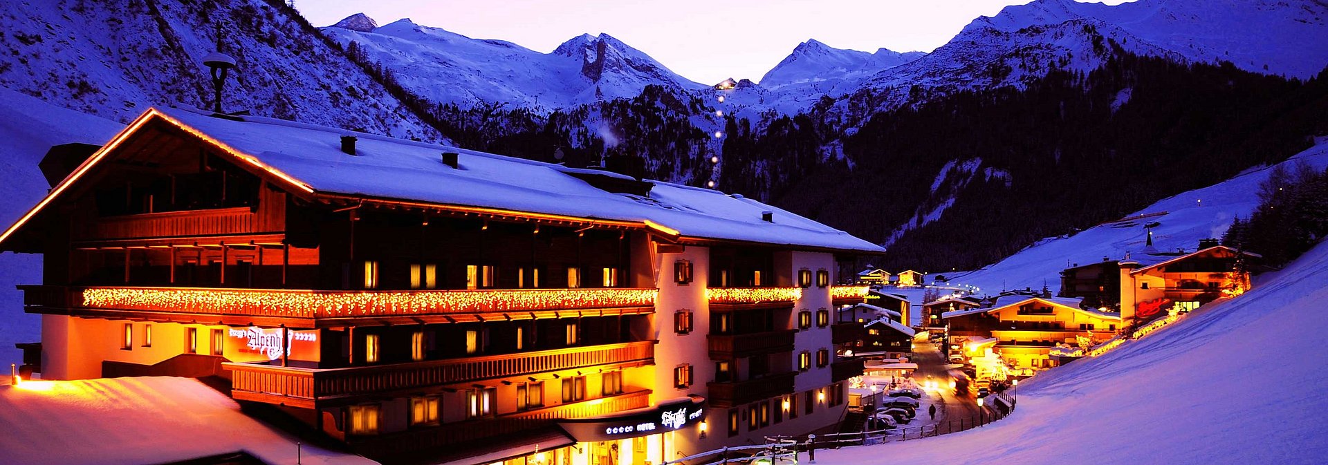 Nachtansicht Alpenhof Hintertux