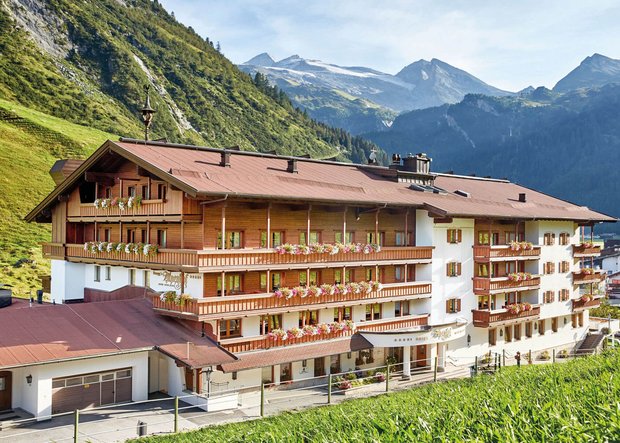 Aussenansicht Hotel Alpenhof Aussenansicht Hotel Alpenhof