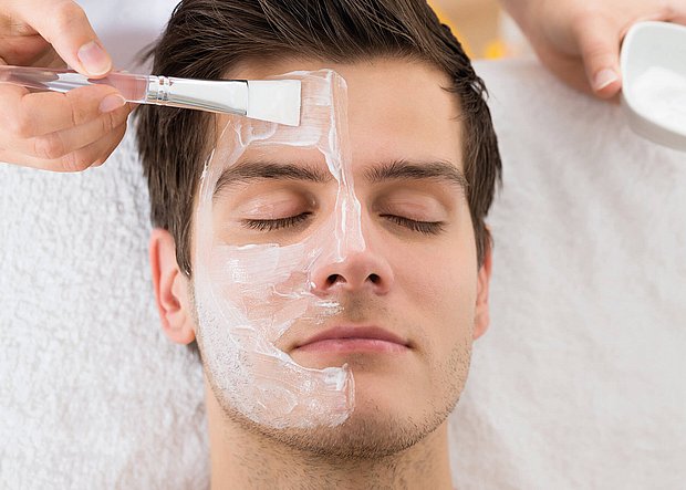 Gesichtsbehandlung Mann Gesichtsbehandlung Mann