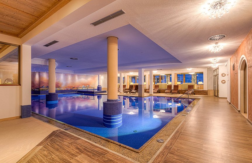 Pool bei Abendstimmung